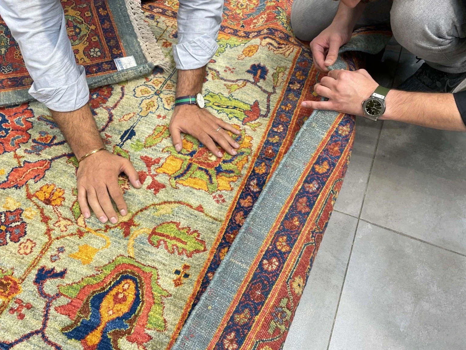 Specialist hand-knotted Persian carpet inspection