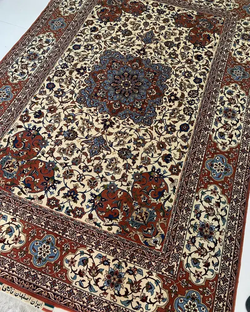 سجادة أصفهان فارسية معقودة يدوياً — عاجي صدئي ميدالية زهرية — 200 × 300 cm, PRR-IS-015