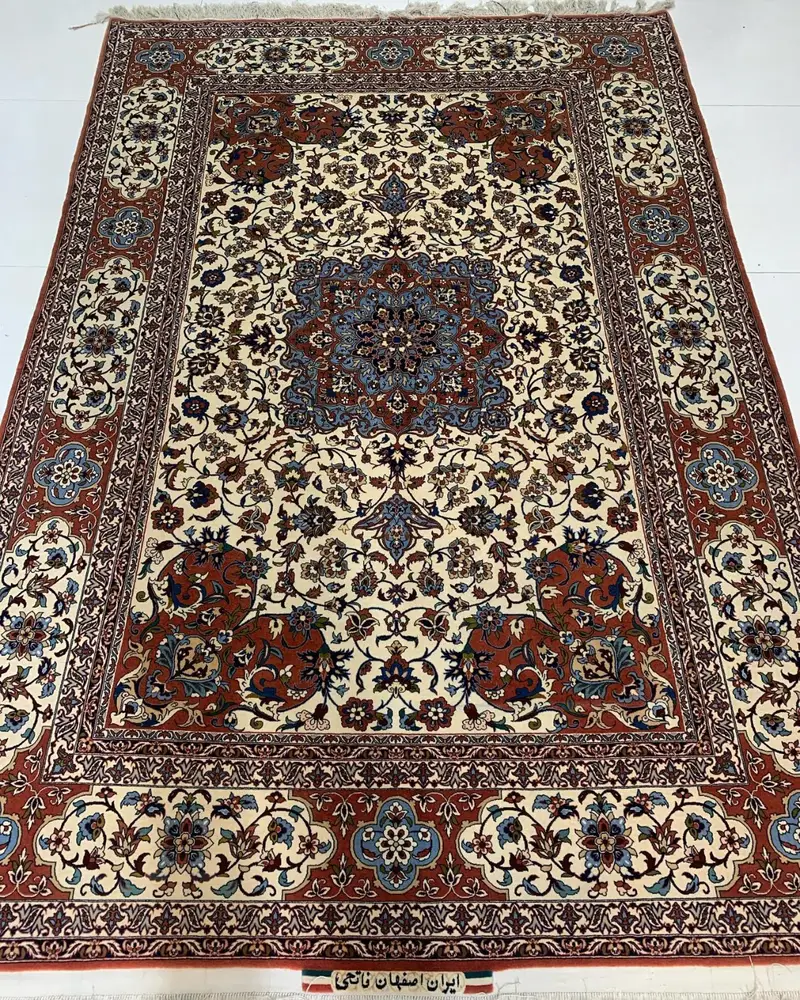 Isfahan handgeknüpfter Perserteppich — Elfenbein Rost Blumenmedaillon — 200 × 300 cm — image 2