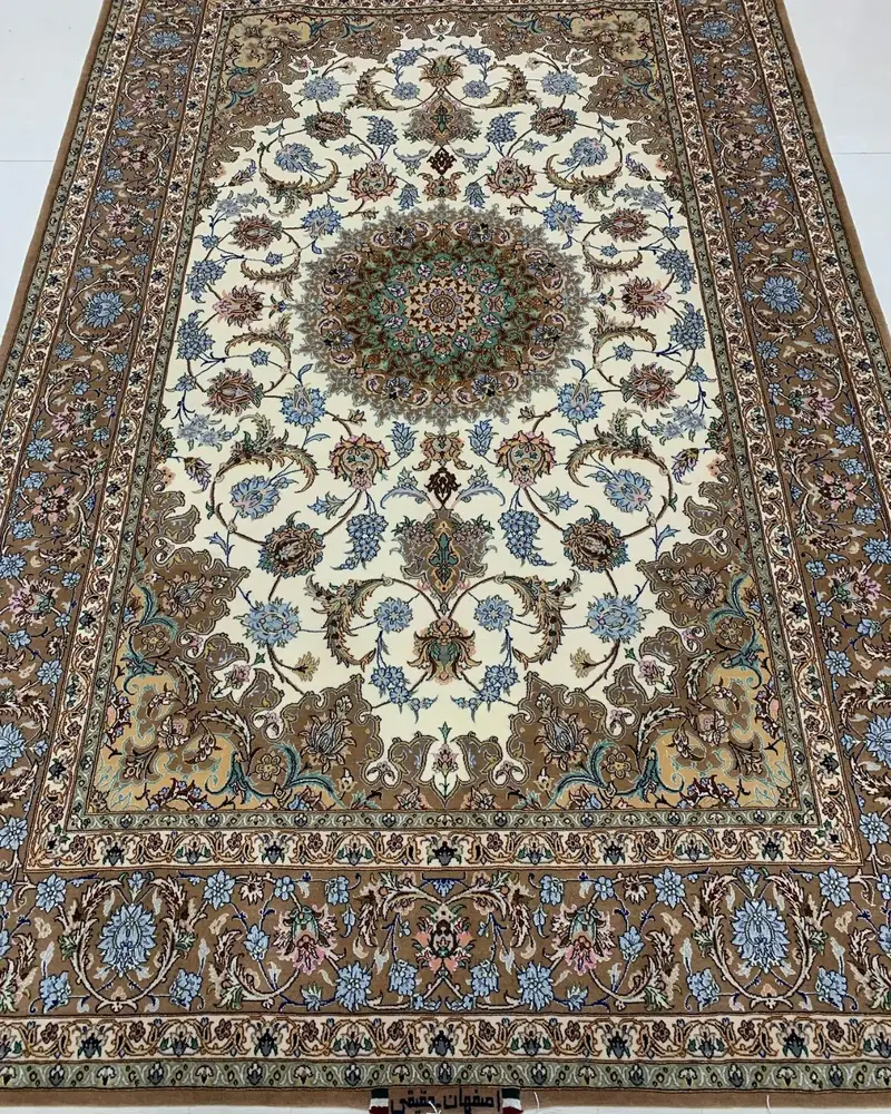 سجادة أصفهان فارسية معقودة يدوياً — عاجي فيروزي ميدالية زهرية — 160 × 240 cm, PRR-IS-020