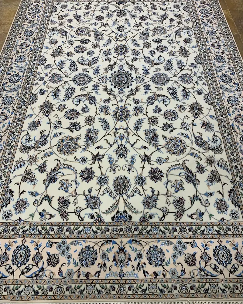 سجادة أصفهان فارسية معقودة يدوياً — أفشان عاجي بزخارف زهرية ممتدة — 207 × 300 cm, PRR-IS-040