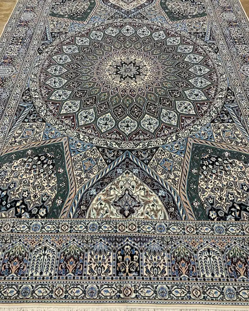 سجادة أصفهان فارسية معقودة يدوياً — ميدالية قبة شعاعية ليلية زمردية — 250 × 344 cm, PRR-IS-051