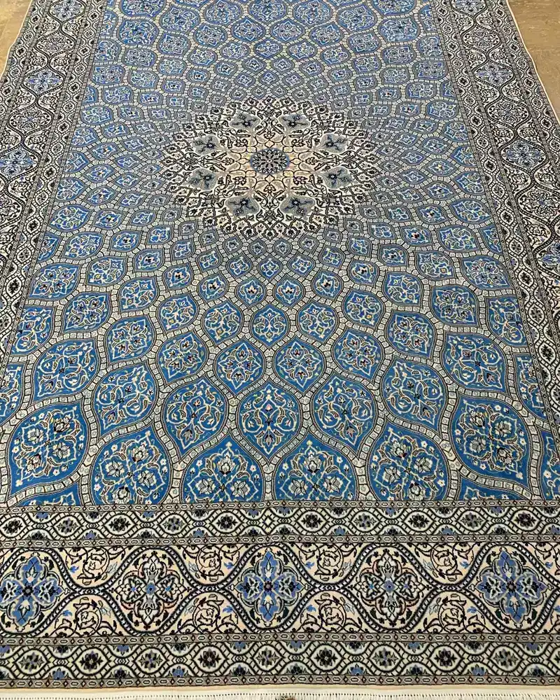 سجادة أصفهان فارسية معقودة يدوياً — ميدالية قبة شعاعية زرقاء سماوية — 215 × 316 cm, PRR-IS-057