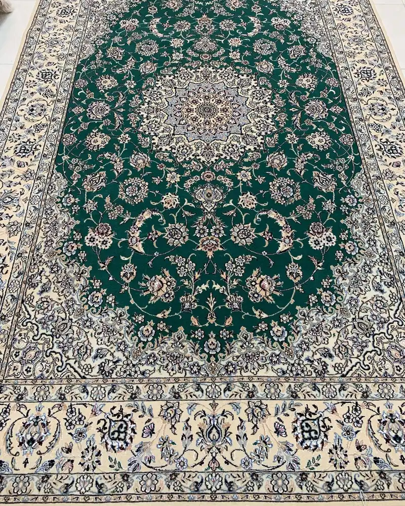 سجادة أصفهان فارسية معقودة يدوياً — ميدالية زهرية خضراء زمردية وعاجية — 200 × 300 cm, PRR-IS-058