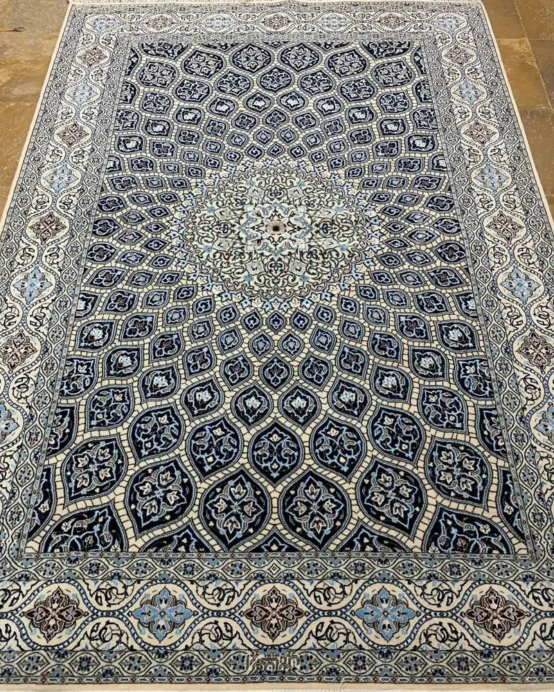 سجادة أصفهان فارسية — قاليتشه قبة كحلية — 160 × 240 cm, PRR-IS-078
