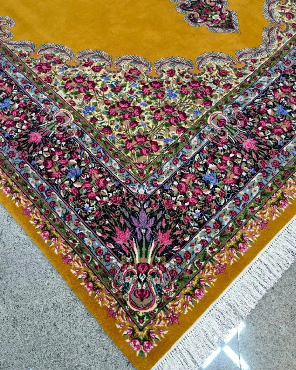 Saffron Crown Medallion of Kerman — border detail
