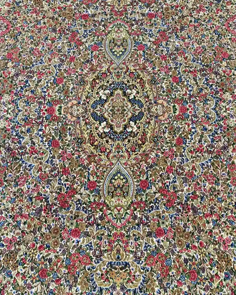 Twin Ivory Bloom Symphony — medallion detail