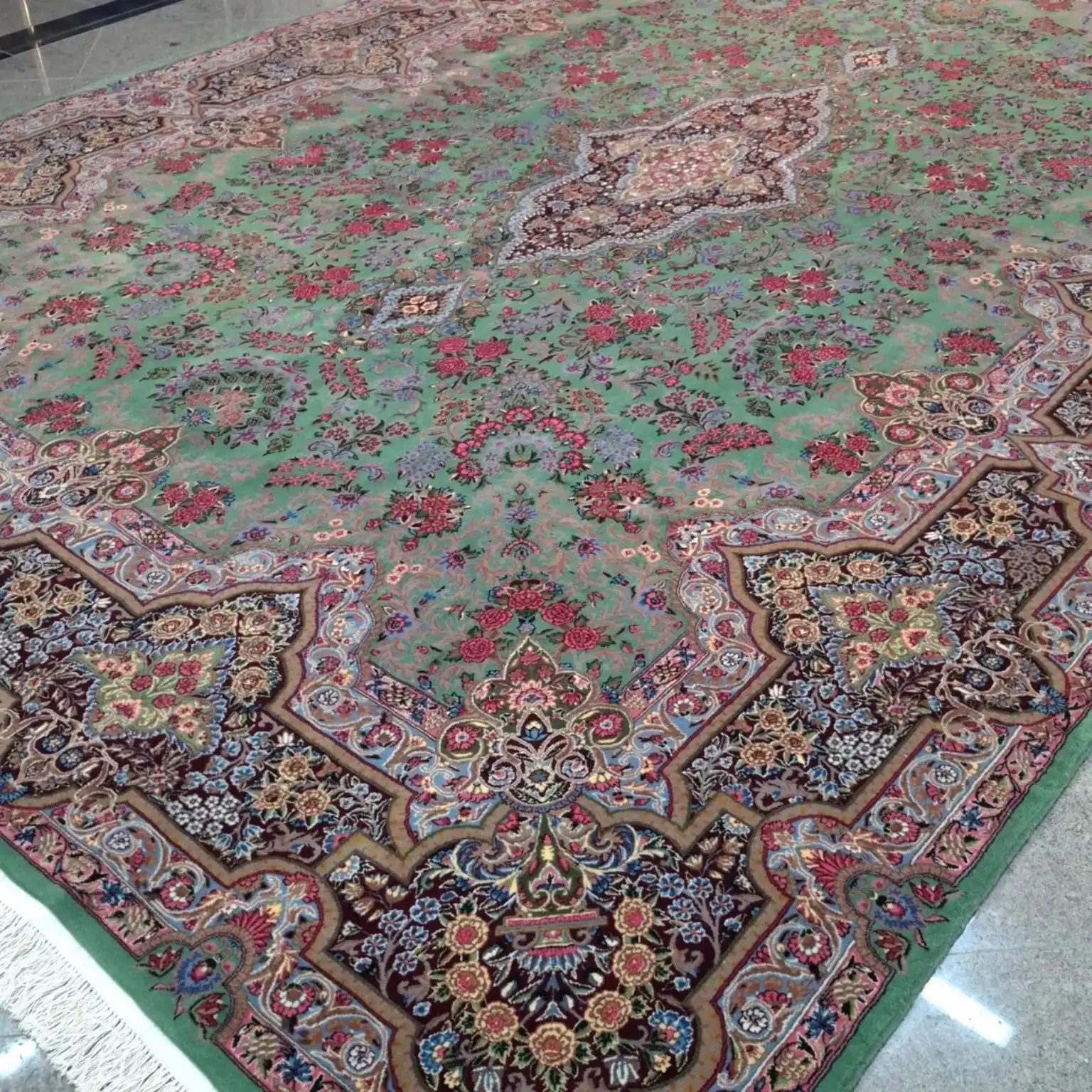 Verdant Rose Sovereign — complete view