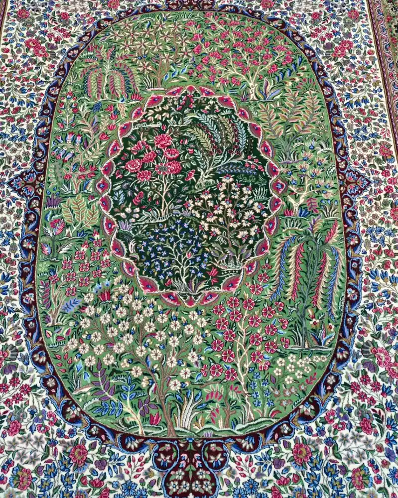 Emerald Garden of Paradise — field detail