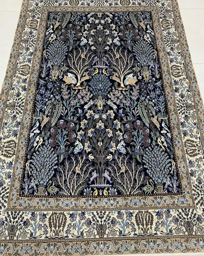 سجادة نايين فارسية معقودة يدوياً — شجرة الحياة الكحلية — 140 × 207 cm, PRR-NN-040
