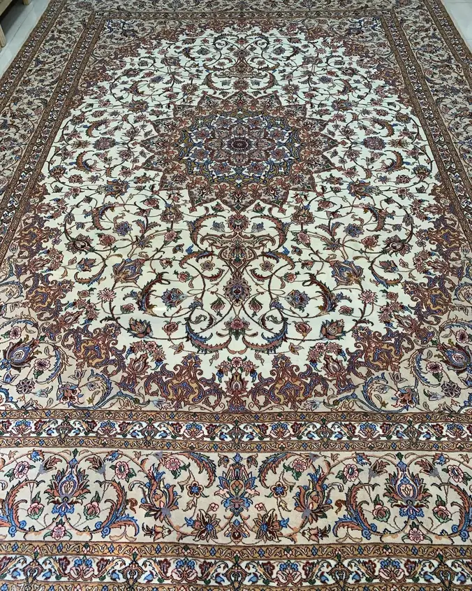 سجادة نايين فارسية معقودة يدوياً — ميدالية وردية عاجية — 300 × 400 cm, PRR-NN-042