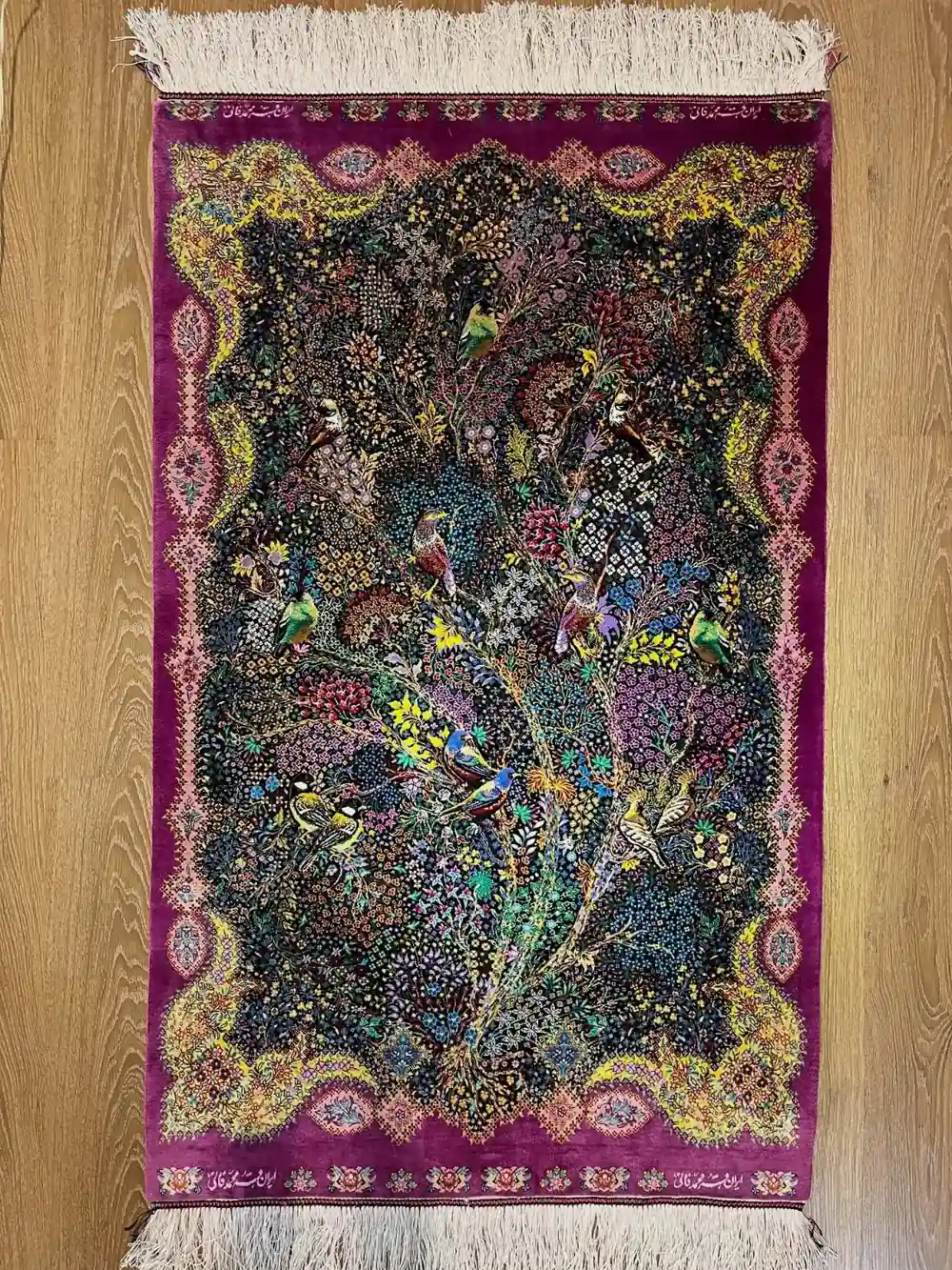 قم — بساط حرير فارسي يدوي — حديقة طيور قرمزية — 80 × 120 cm — PRR-PS-017 — 1