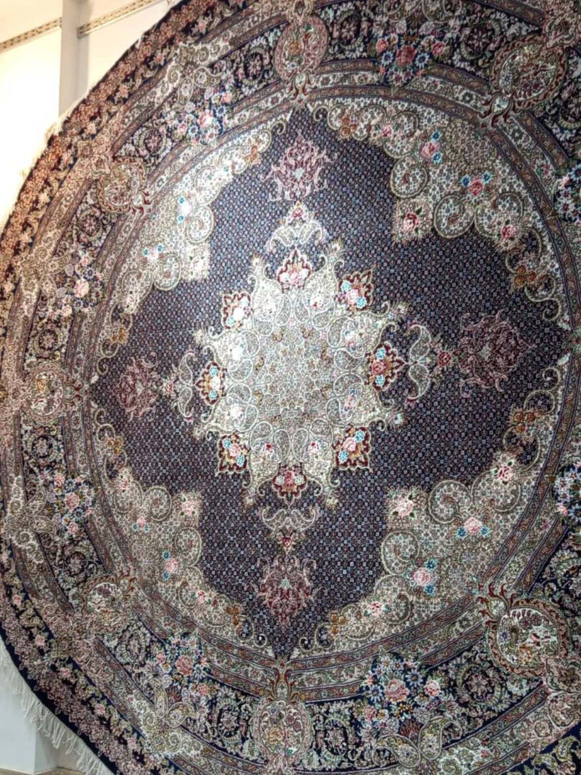 Imperial Midnight Crown Round Rug — PRR-RR-003 — image 1