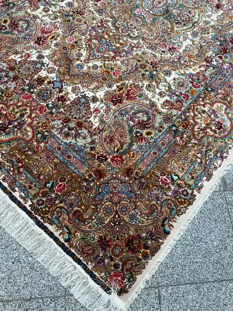 Royal Saffron Elegance — Gallery 1